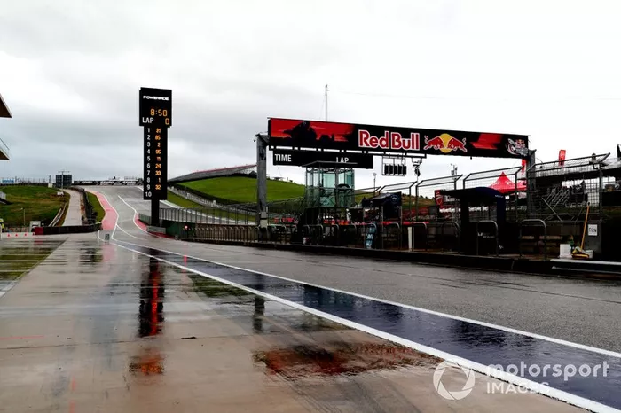 Pitlane mojado
