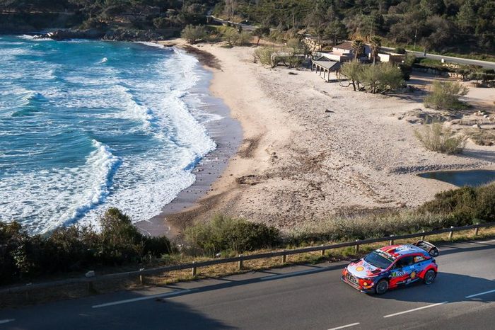 Thierry Neuville, Nicolas Gilsoul, Hyundai Motorsport Hyundai i20 Coupe WRC