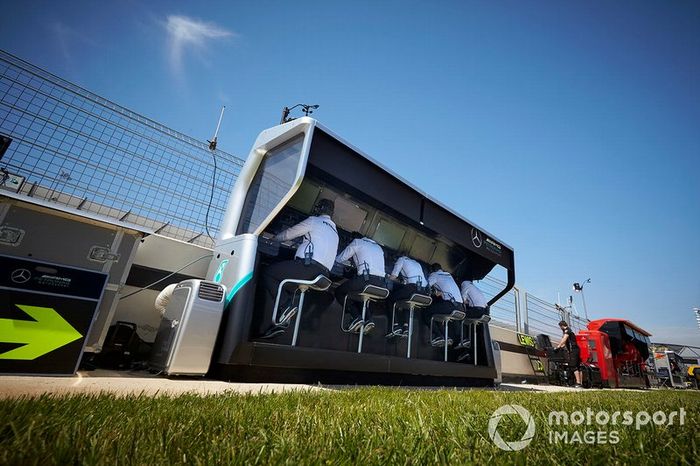 Mercedes AMG F1 pit wall 