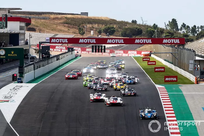 Salida de las 8 horas de Portimao del WEC 2021