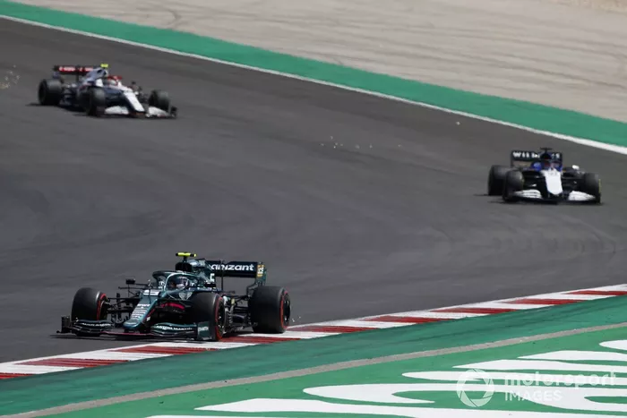 Sebastian Vettel, Aston Martin AMR21, George Russell, Williams FW43B, Antonio Giovinazzi, Alfa Romeo Racing C41