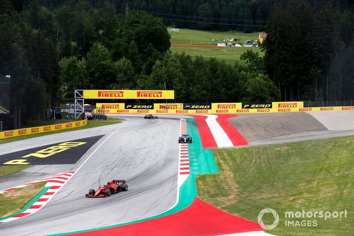 Carlos Sainz Jr., Ferrari SF21, Fernando Alonso, Alpine A521