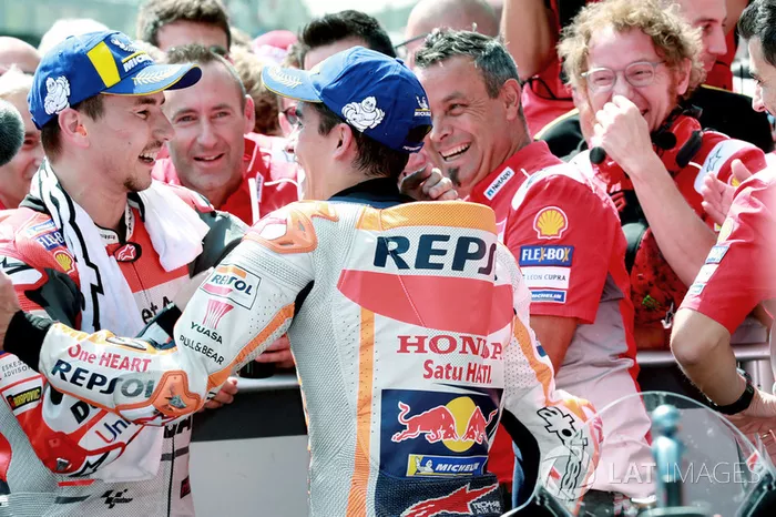 Ganador de la carrera Jorge Lorenzo, Ducati Team, 2º Marc Marquez, Repsol Honda Team