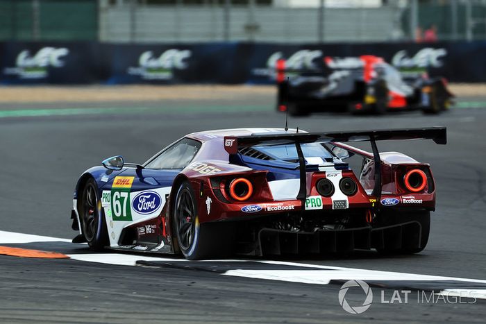 #67 Ford Chip Ganassi Racing Ford GT: Andy Priaulx, Harry Tincknell 