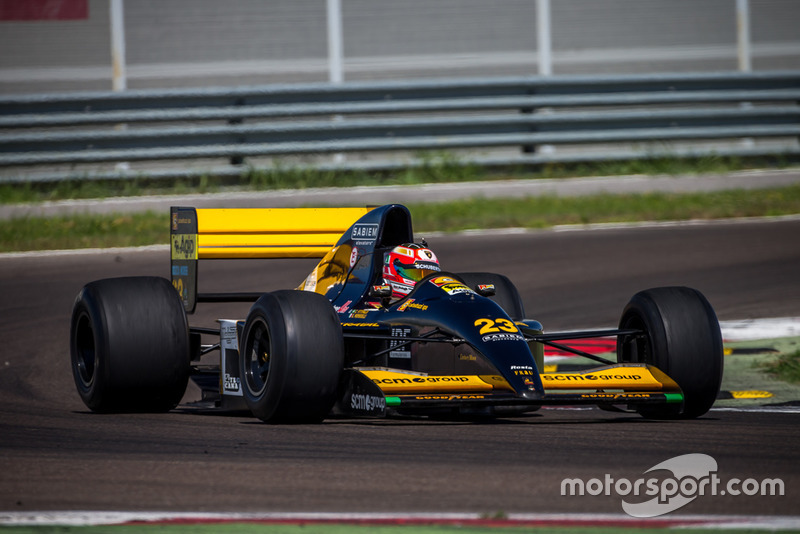 Автомобиль Minardi 191B F1 с двигателем Lamborghini