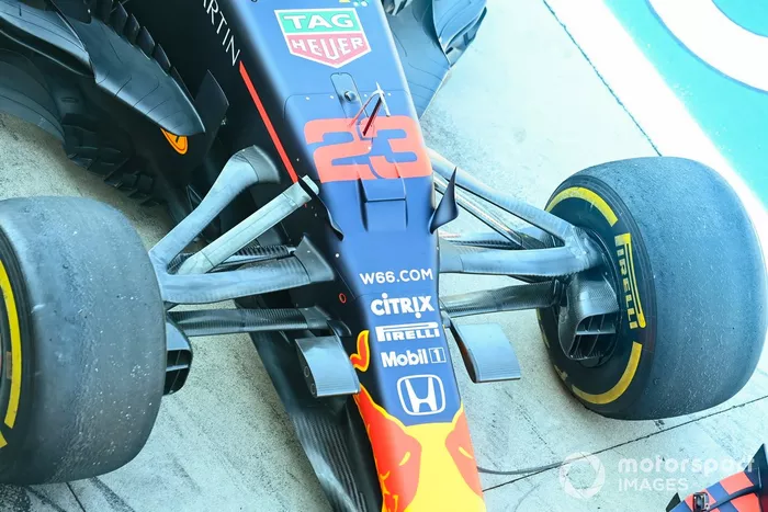 Detalle de la suspensión delantera del Red Bull Racing RB16