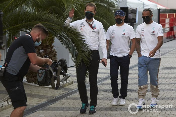 Valtteri Bottas, Mercedes-AMG F1 y Lewis Hamilton, Mercedes-AMG F1 