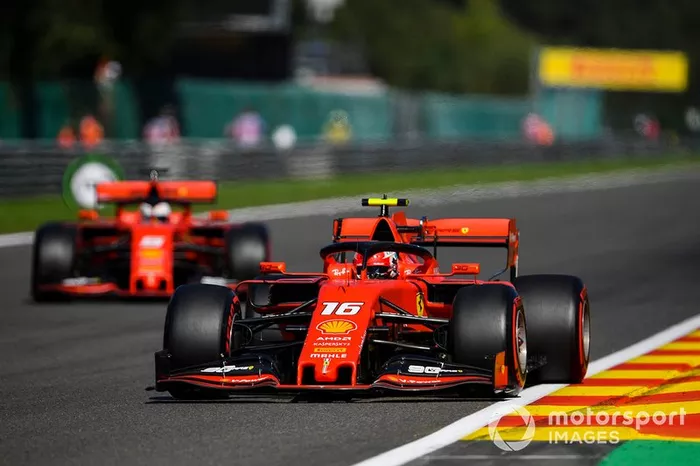 Charles Leclerc, Ferrari SF90, e Sebastian Vettel, Ferrari SF90 