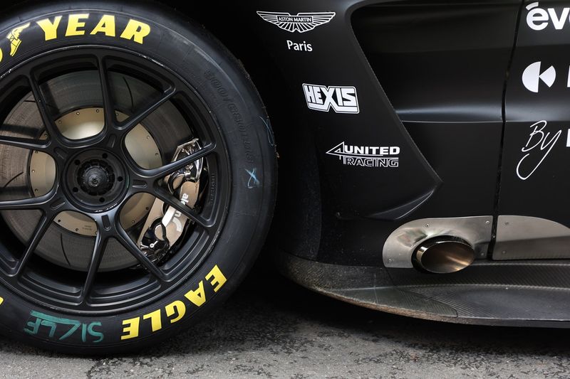 #10 Racing Spirit Of Leman Aston Martin Vantage AMR LMGT3: Derek Deboer, Valentin Hasse, Eduardo Barrichello