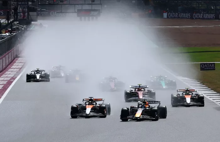Oscar Piastri, McLaren, Max Verstappen, Red Bull Racing