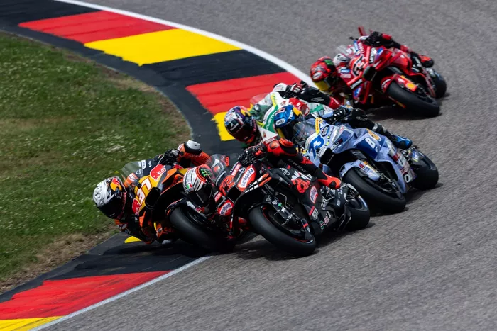 Marco Bezzecchi, Aprilia Racing, Pedro Acosta, Red Bull KTM Factory Racing