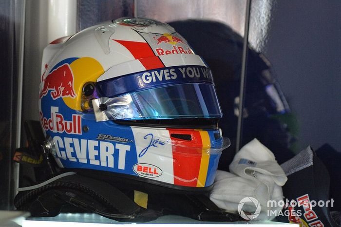 Casco especial en homenaje a François Cevert usado por Jean-Eric Vergne, Scuderia Toro Rosso