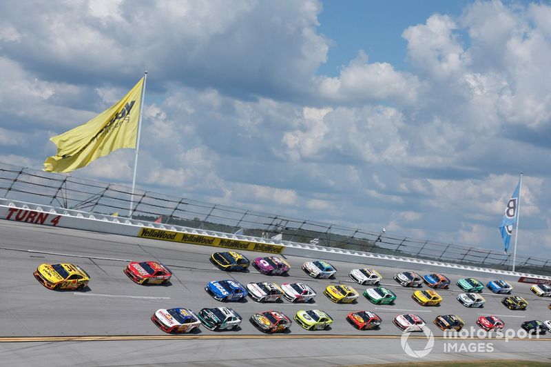 Michael McDowell, Front Row Motorsports, Love's Travel Stops Ford Mustang, Ryan Preece, Stewart-Haas Racing, Wonder Bread Ford Mustang, Todd Gilliland, Front Row Motorsports, Georgia Peanuts Commission Ford Mustang