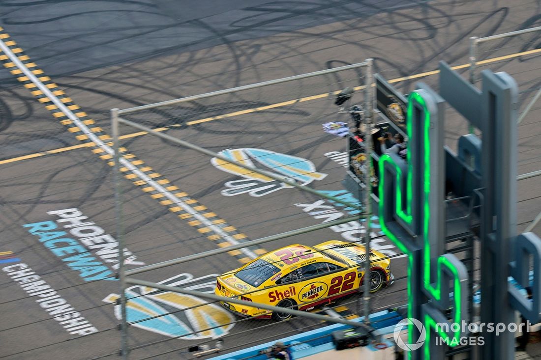 Joey Logano, Team Penske, Shell Pennzoil Ford Mustang