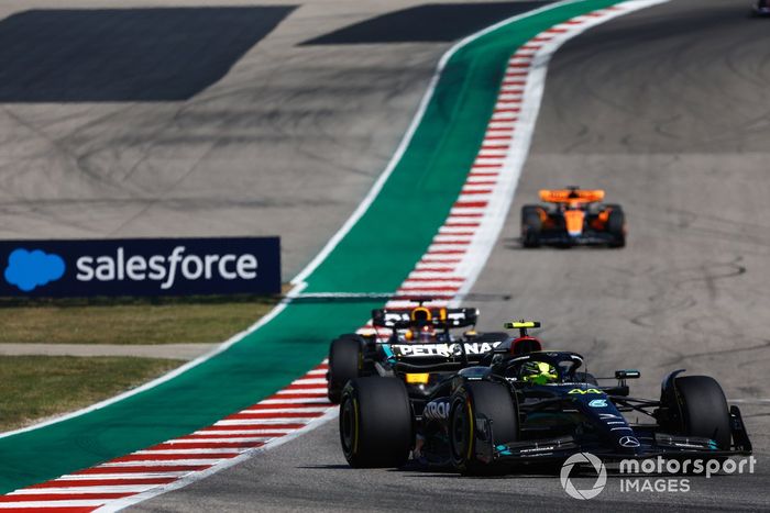 Lewis Hamilton, Mercedes F1 W14, Max Verstappen, Red Bull Racing RB19, Oscar Piastri, McLaren MCL60