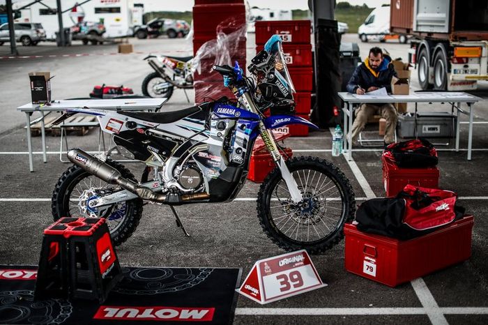 Verificaciones en Paul Ricard antes del embarque del Dakar 2020