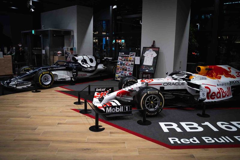 【2点セット】レッドブル・レーシング RB16B & アルファタウリ AT02 ホンダF1『レッドブル・ホンダ RB16B”ありがとう号”』＆アルファ