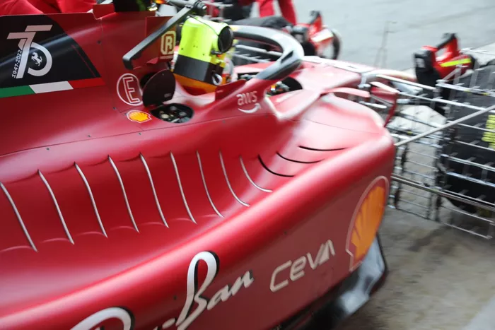 Detalle lateral del Ferrari F1-75