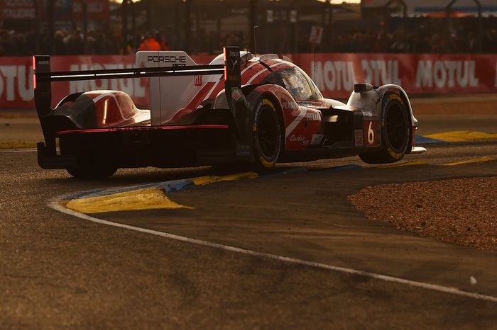 #6 Porsche Penske Motorsport Porsche 963: Kevin Estre, Andre Lotterer, Laurens Vanthoor