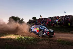 Thierry Neuville, Nicolas Gilsoul, Hyundai Motorsport Hyundai i20 Coupe WRC