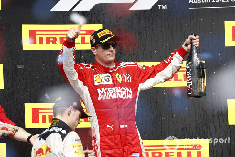 Podio: segundo lugar Max Verstappen, Red Bull Racing, ganador de la carrera Kimi Raikkonen, Ferrari