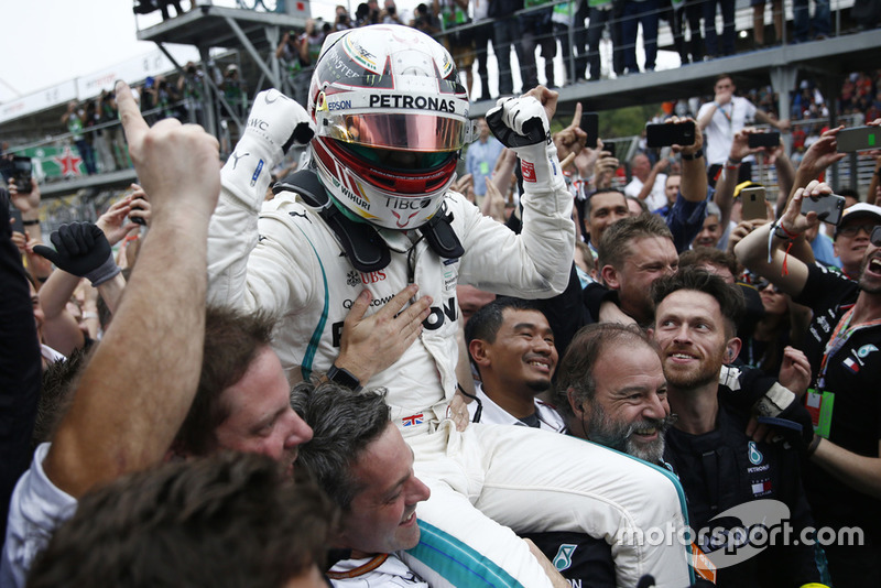Lewis Hamilton - Mercedes: 9 puan