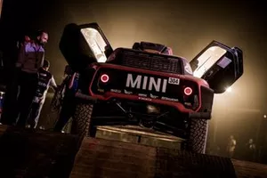 #304 X-Raid Mini JCW Team: Stéphane Peterhansel, David Castera