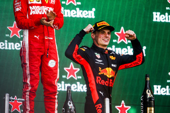 Max Verstappen, Red Bull Racing, 1e plaats, op het podium