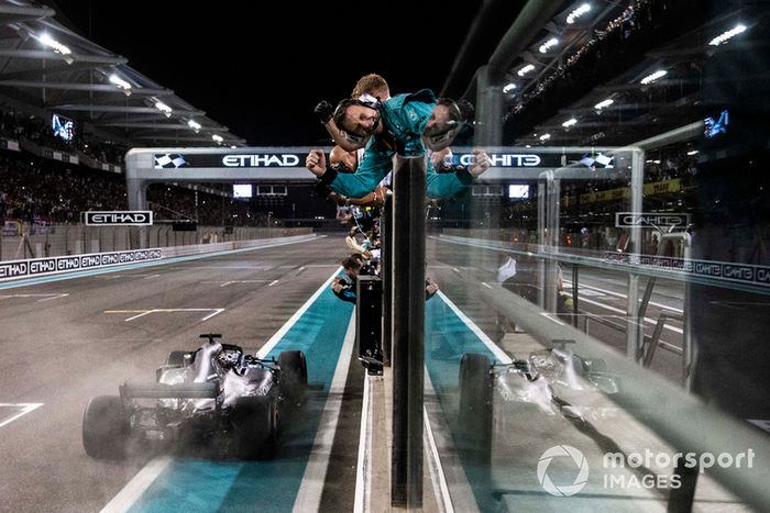 2018 - Lewis Hamilton fecha o ano com vitória em Abu Dhabi