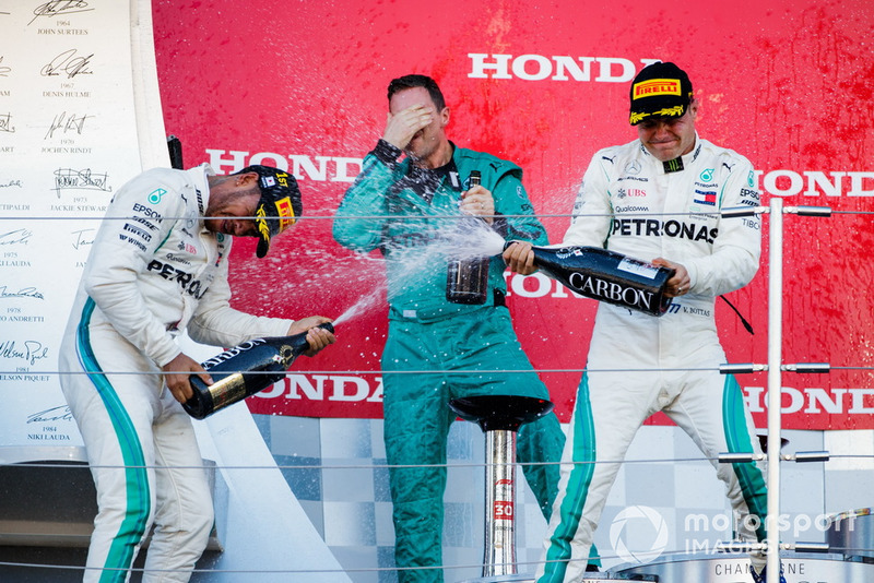 Lewis Hamilton újabb győzelme, ezúttal Szuzukában