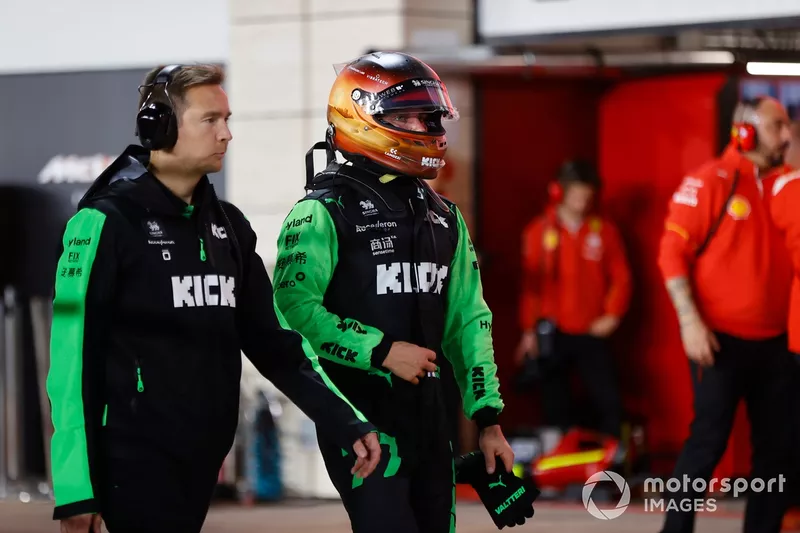 Zhou Guanyu, KICK Sauber