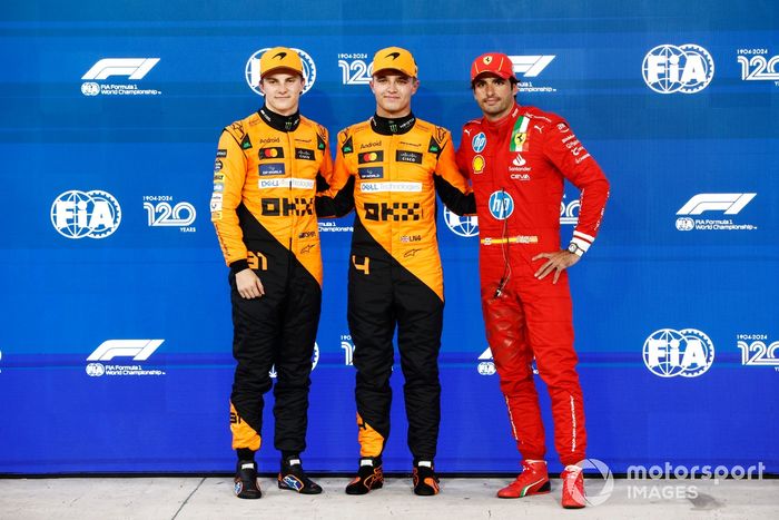 Los tres primeros clasificados Oscar Piastri, McLaren F1 Team, el hombre de la pole Lando Norris, McLaren F1 Team, Carlos Sainz, Scuderia Ferrari