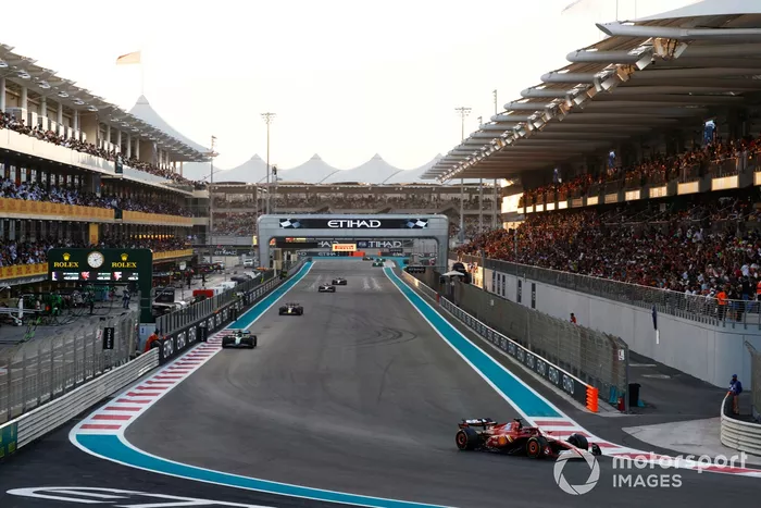 Charles Leclerc, Ferrari SF-24, Lance Stroll, Aston Martin AMR24, Max Verstappen, Red Bull Racing RB20