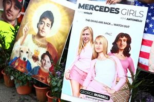 Fans of Mercedes