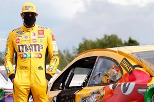 Kyle Busch, Joe Gibbs Racing, Toyota Camry M&M's Mini's