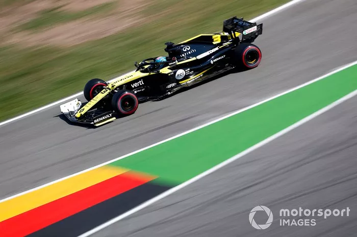 Daniel Ricciardo, Renault F1 Team R.S.19