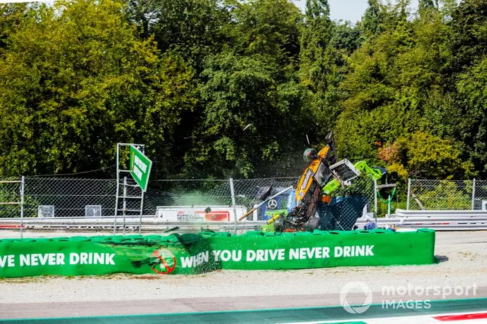 Alexander Peroni, Campos Racing, crashes