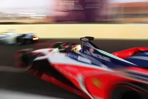 Pascal Wehrlein, Mahindra Racing, M5 Electro, sort du garage
