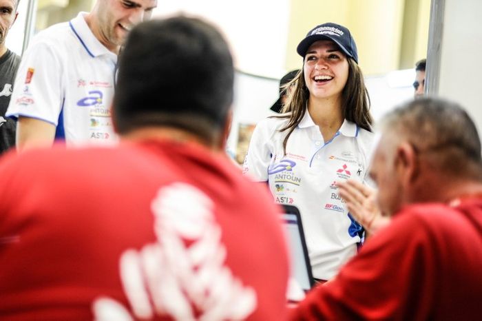 #351 Mitsubishi: Cristina Gutierrez