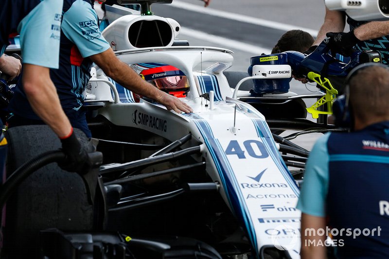 Роберт Кубіца (Williams FW41) зупинився біля боксів