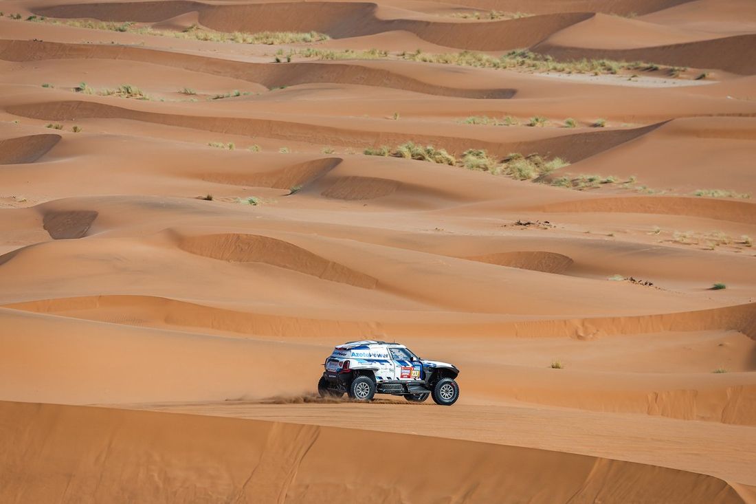 #217 X-raid Mini JCW Team Mini John Cooper Works Rally Plus: Krzysztof Hołowczyc, Łukasz Kurzeja