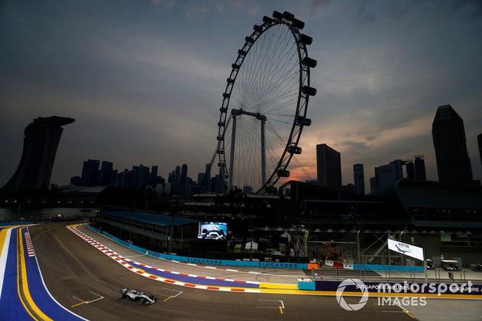 Lewis Hamilton, Mercedes AMG F1 W09 EQ Power+