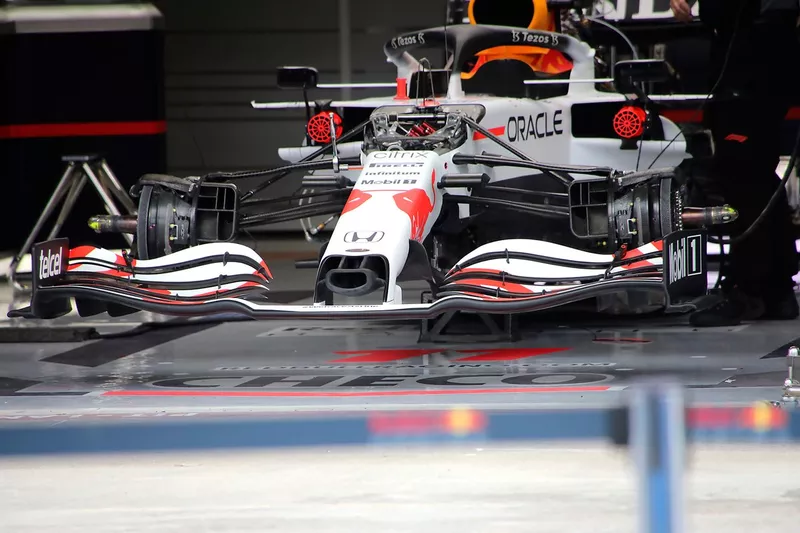 Alerón delantero del Red Bull Racing RB16B
