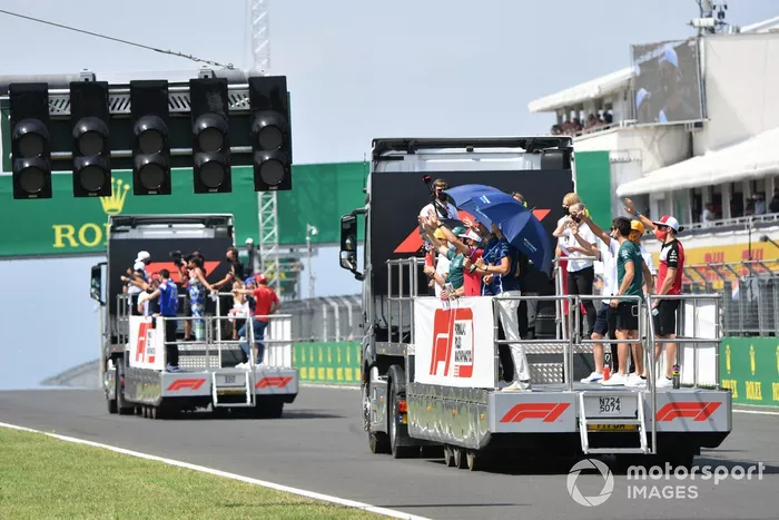 Desfile de pilotos