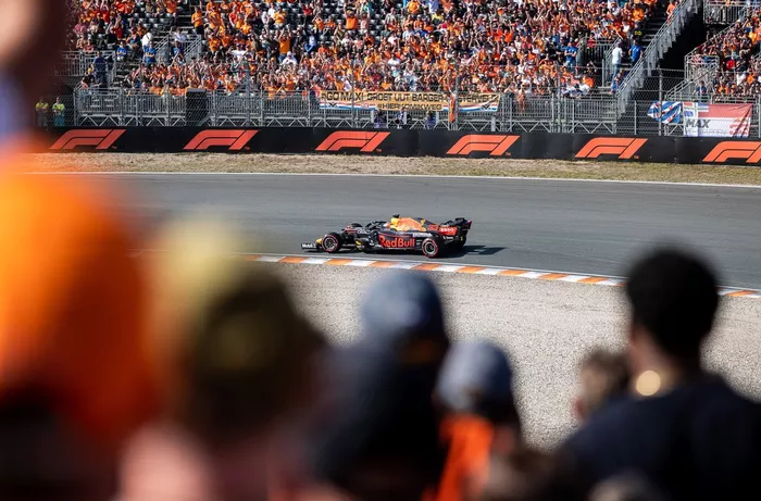 Max Verstappen, Red Bull Racing RB16B
