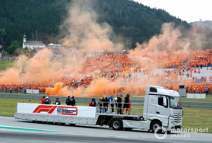 El desfile de pilotos