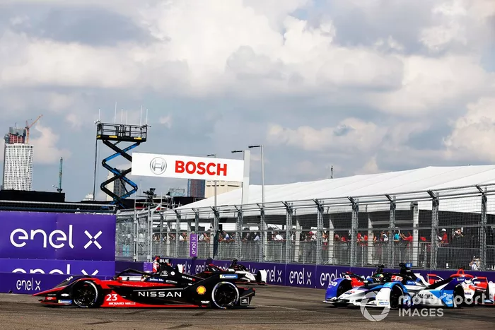 Sebastien Buemi, Nissan e.Dams, Nissan IMO2, Maximilian Guenther, BMW I Andretti Motorsports, BMW iFE.21