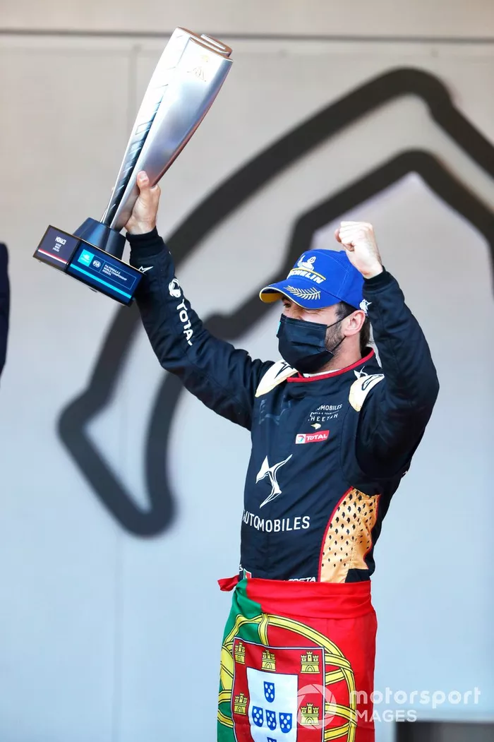 Podio: ganador Antonio Felix Da Costa, DS Techeetah