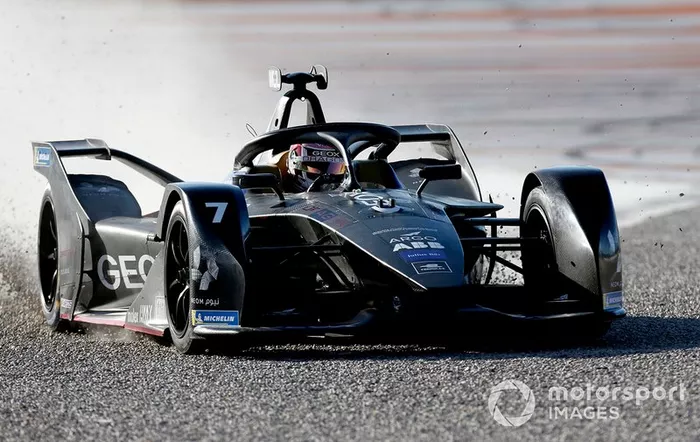 Nico Müller, Dragon Racing, Penske EV-4 gets onto the gravel