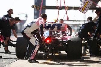 Sergio Perez, Racing Point F1 Team RP19 pit stop